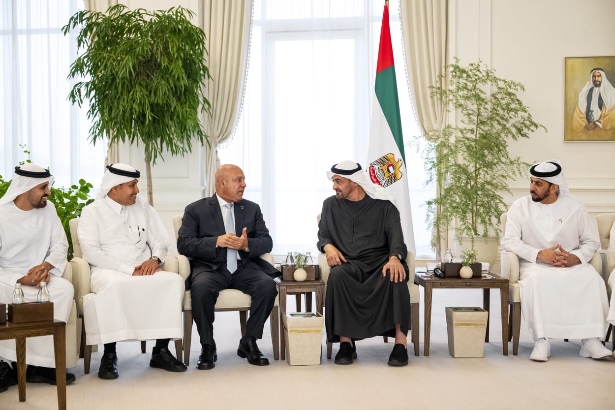 رئيس دولة الامارات العربية المتحدة الشقيقة يستقبل الوزراء المشاركين في معرض ومؤتمر "جلوبال ريل 2025