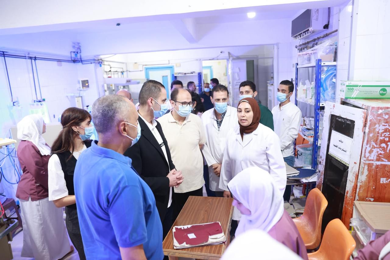 رئيس الهيئة العامة للتأمين الصحي يتفقد المنشآت الصحية التابعة للهيئة بمحافظة الإسكندرية