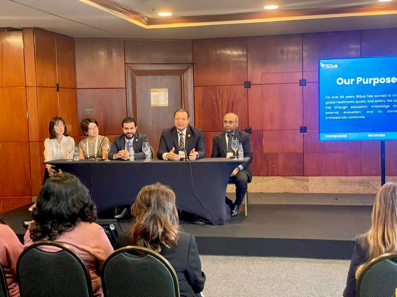 رئيس هيئة الاعتماد والرقابة الصحية يستعرض التجربة المصرية الرائدة في مؤتمر الجمعية الدولية لجودة الرعاية الصحية (ISQua) بالبرازيل.