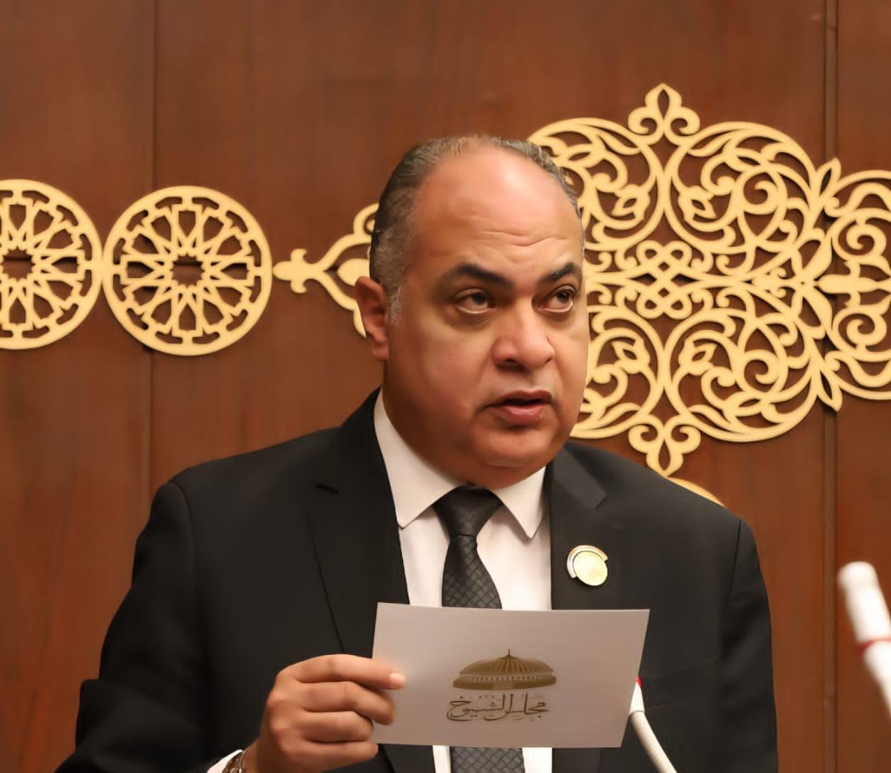 النائب أيمن الهوارى يؤدى اليمين الدستورية أمام مجلس الشيوخ 2025