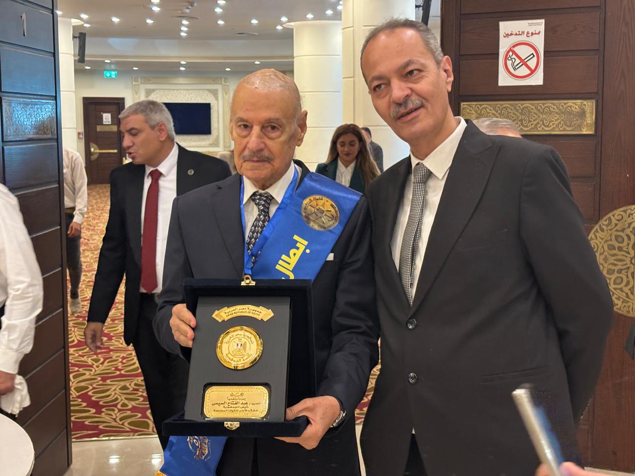 بالصور ..حسين غيّته يشارك في الندوة التثقيفية الـ42 للقوات المسلحة بحضور" الرئيس السيسي" احتفالًا بذكرى نصر أكتوبر