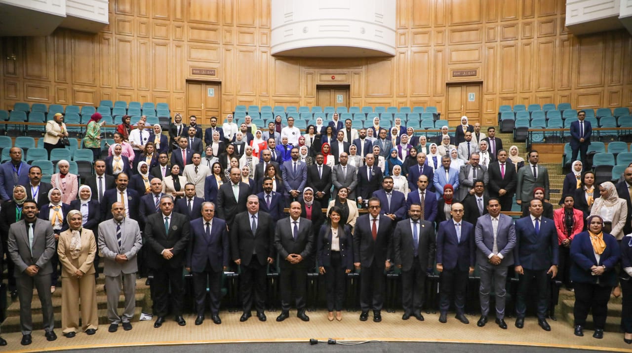 وزير الصحة والسكان يشارك في إطلاق جائزة مصر للتميز الحكومي للقطاع الصحي بحضور وزيرة التخطيط والتنمية الاقتصادية والتعاون الدولي