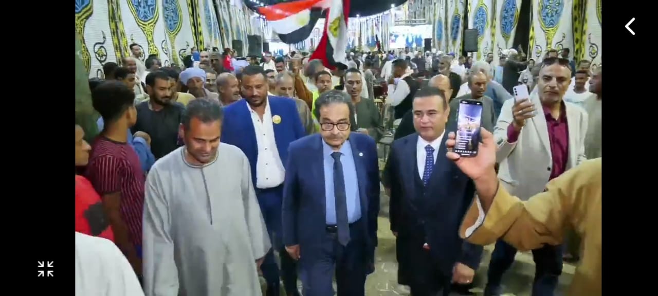بالصور.."نجاح المؤتمر الجماهيري للنائب رائف محمد عبدالفتاح بحضور رئيس الحزب فريد زهران وقيادات «المصري الديمقراطي الاجتماعي» بقنا"