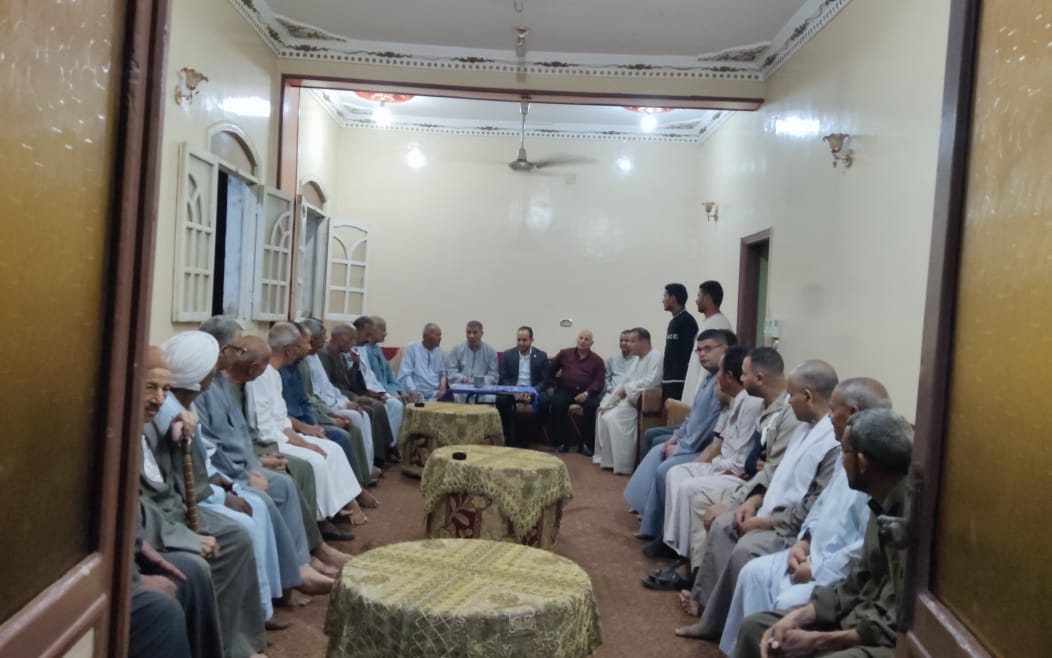 مصطفى عبد المولى في جولة ميدانية بمنطقة الميمون ضمن حملته الانتخابية عن الحزب المصري الديمقراطي الاجتماعي