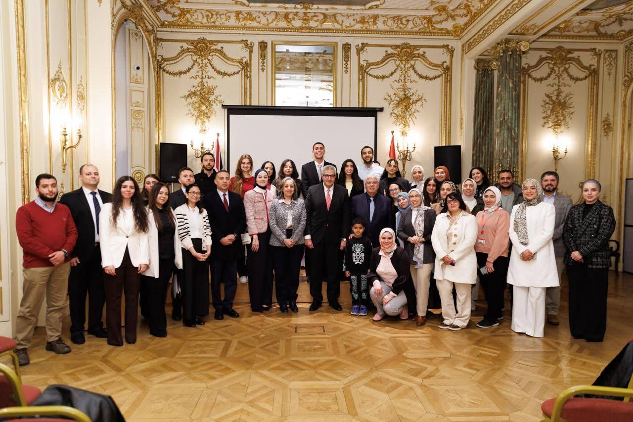 وزير التعليم العالي يشارك في مؤتمر "Going Global" بلندن ويجتمع مع الطلاب المصريين الدارسين بالمملكة المتحدة