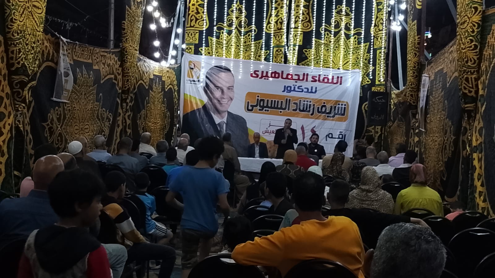 محمد نبيل يلتقي بأهالي شارع كمال منصور في أجواء من الود والتفاعل