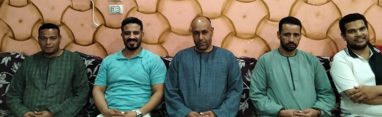 عونى عربود يجري جولة ميدانية بقرى نجع حمادي ويعد بحلول عاجلة لمشكلات الأهالي