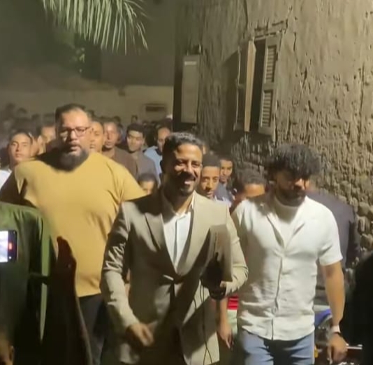 عوني عربود يشعل المشهد الانتخابي في شرق النيل بنجع حمادي وسط تأييد واسع للشباب