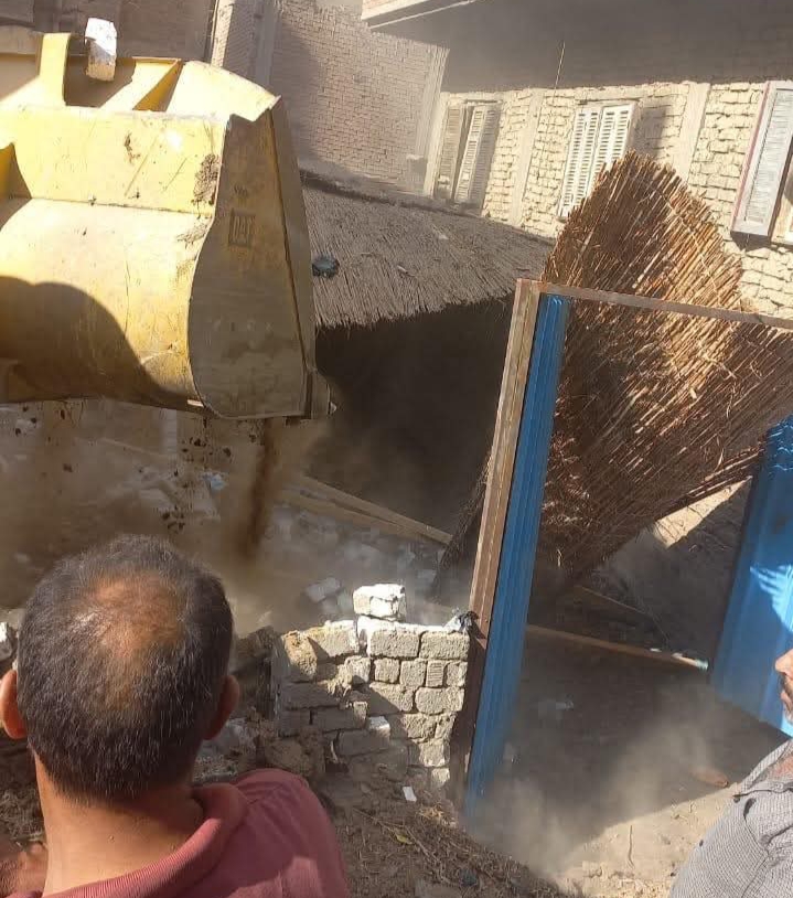 وزيرة التنمية المحلية توجه بإحالة مسئولي عدد من مراكز ومدن وأحياء الشرقية للنيابة لوجود مخالفات جسيمة ومباني غير مرخصة وتعديات على أملاك الدولة