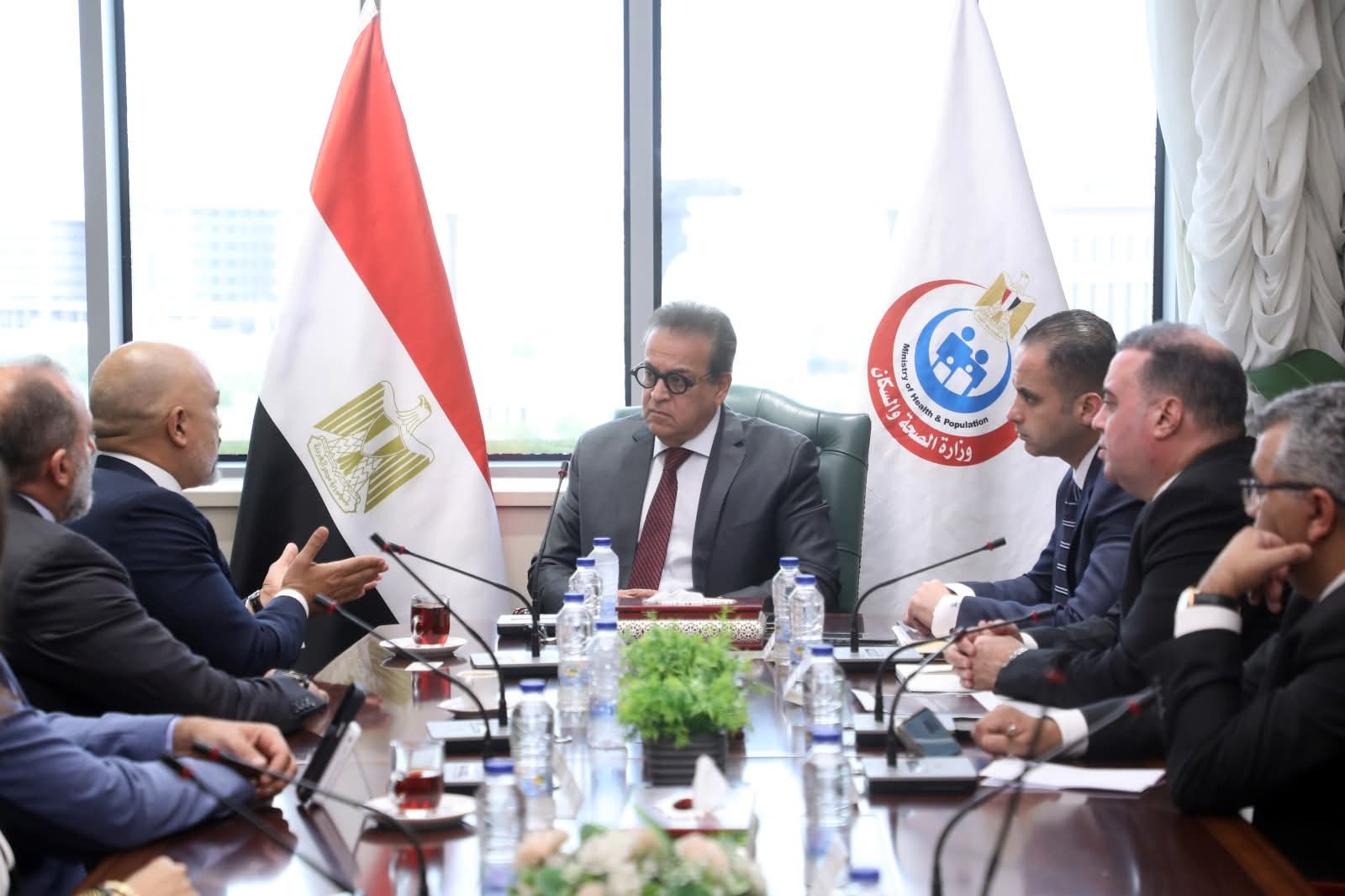 وزير الصحة يبحث مع «اتصالات مصر» تطوير المنظومة الصحية الرقمية
