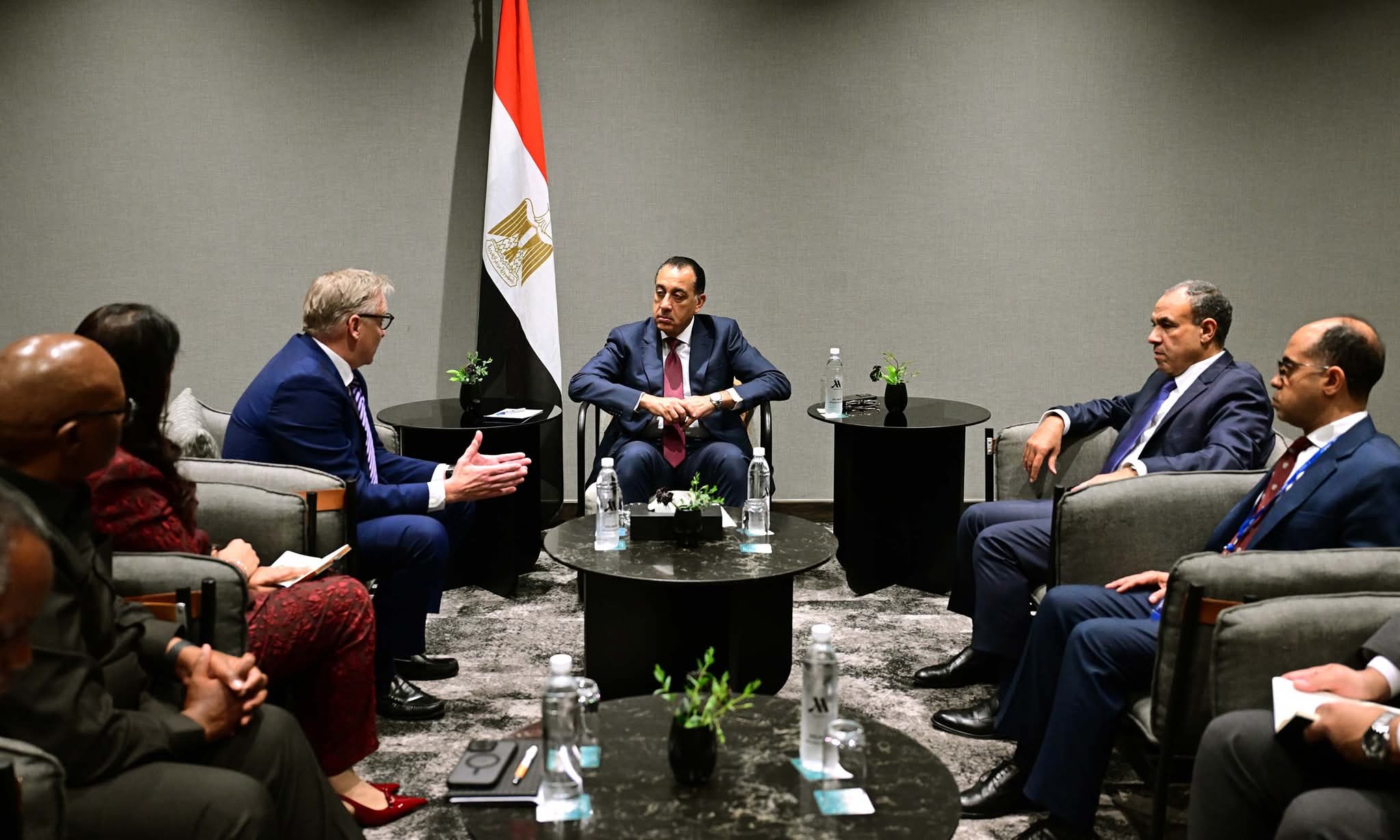 مدبولى يرأس وفد مصر في قمة العشرين ويلتقي بمسئولي شركة "أنجلو جولد أشانتي" المستثمرة في منجم السكري للذهب