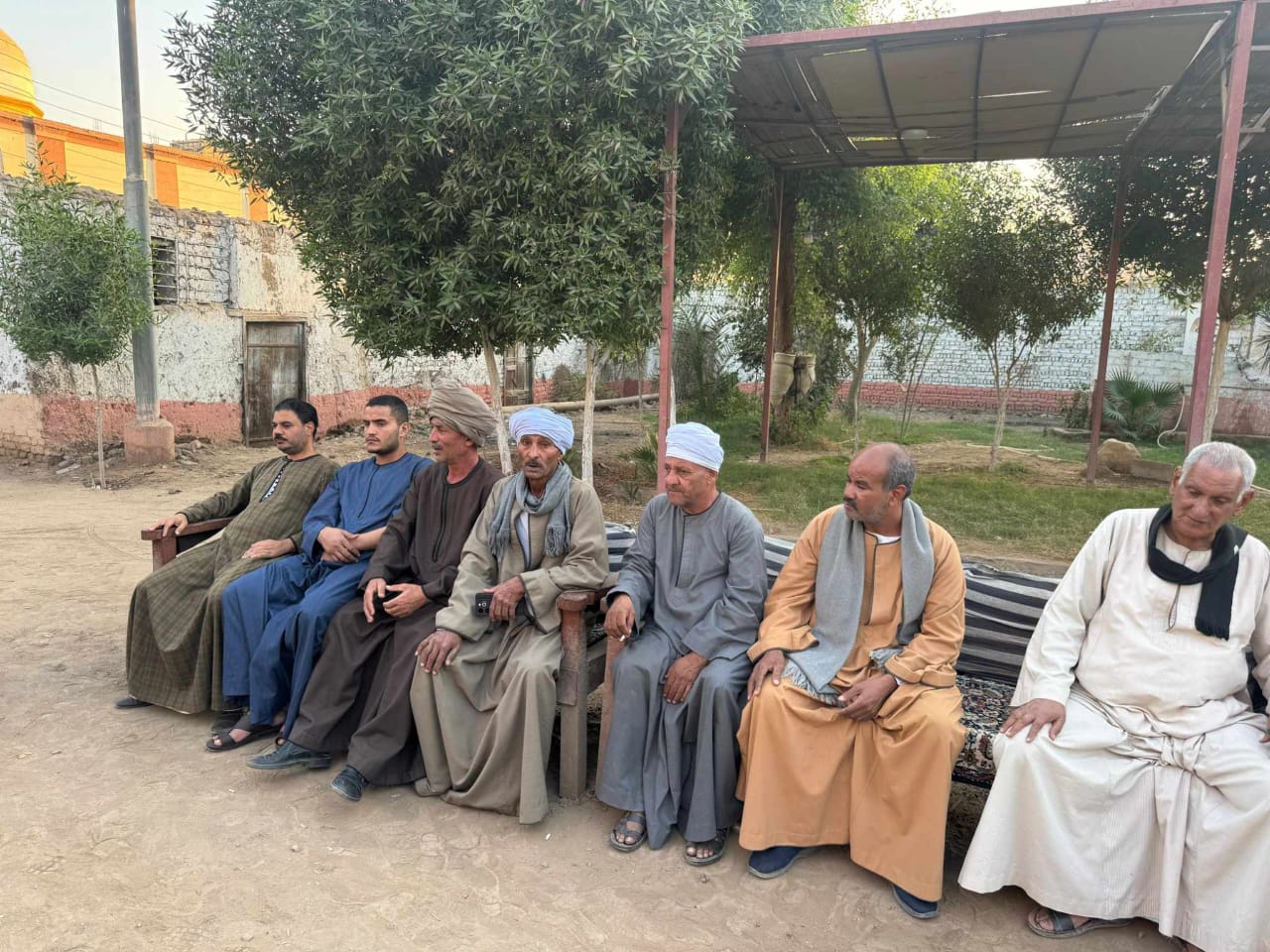 ناصر ماهر يتواصل مع أهالي دير أبو شرقاوي ضمن جولاته الانتخابية ممثلًا عن الحزب المصري الديمقراطي