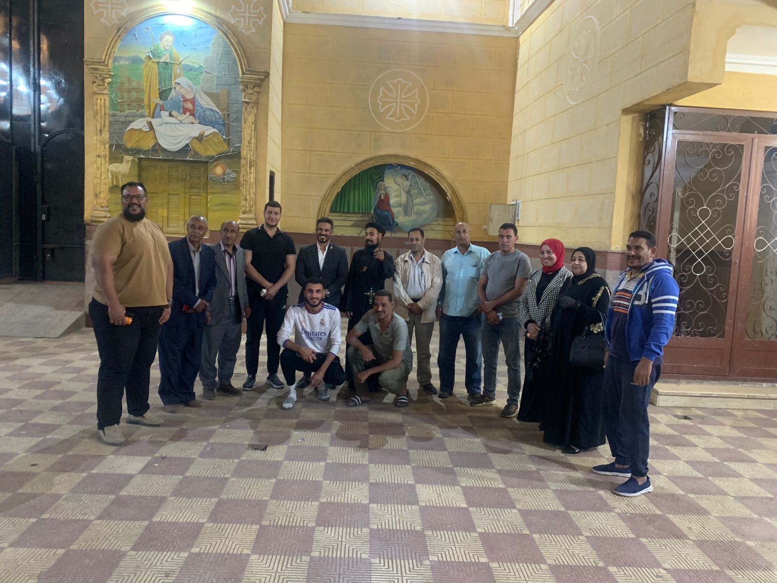 عونى عربود يزور كنيسة الملاك بالرحمانية ويؤكد أهمية الوحدة الوطنية والتعاون المجتمعي