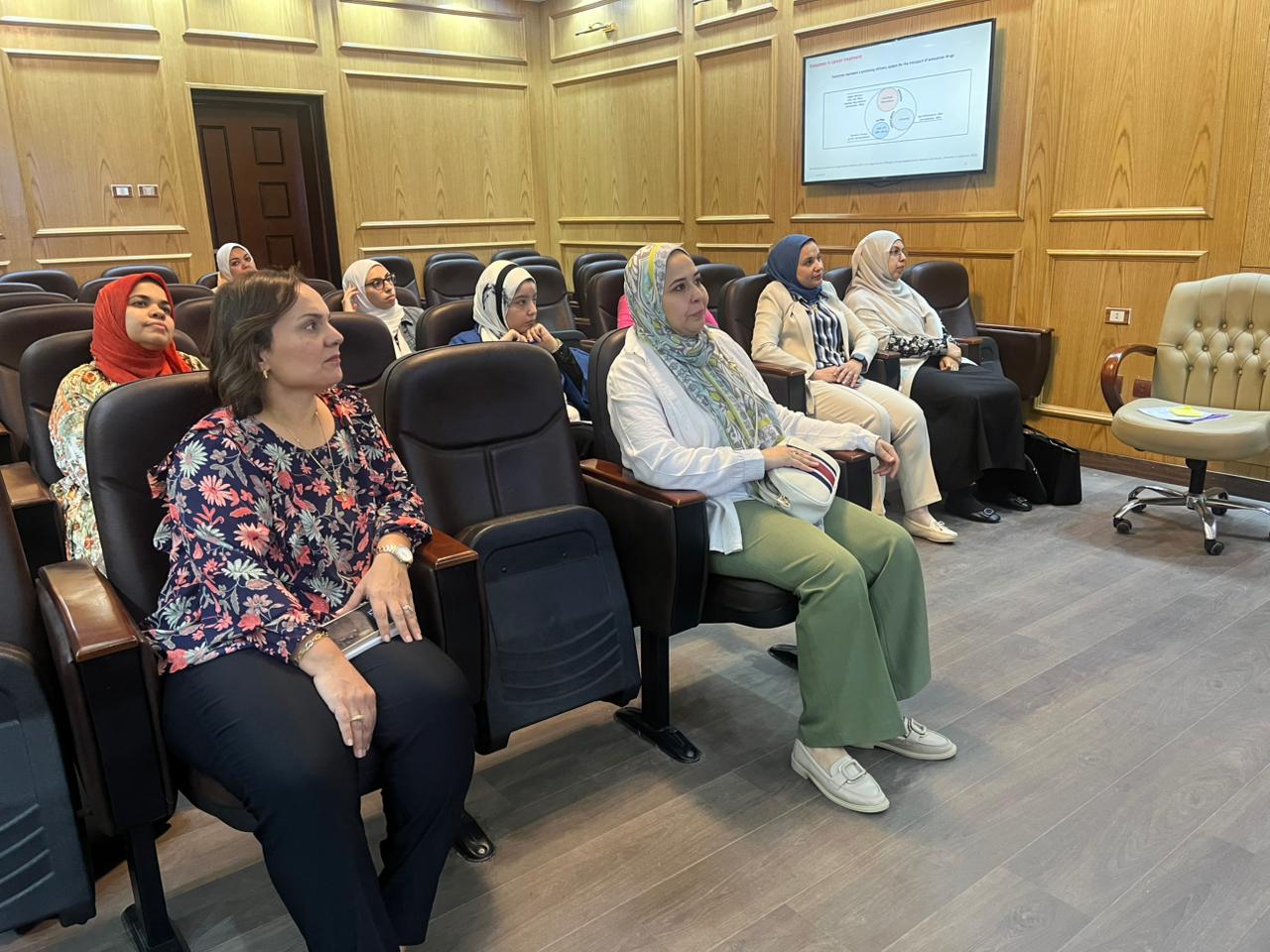 "الإكسوسومات: الثورة القادمة في العلوم الطبية الحيوية" ندوة بكلية الصيدلة بعين شمس