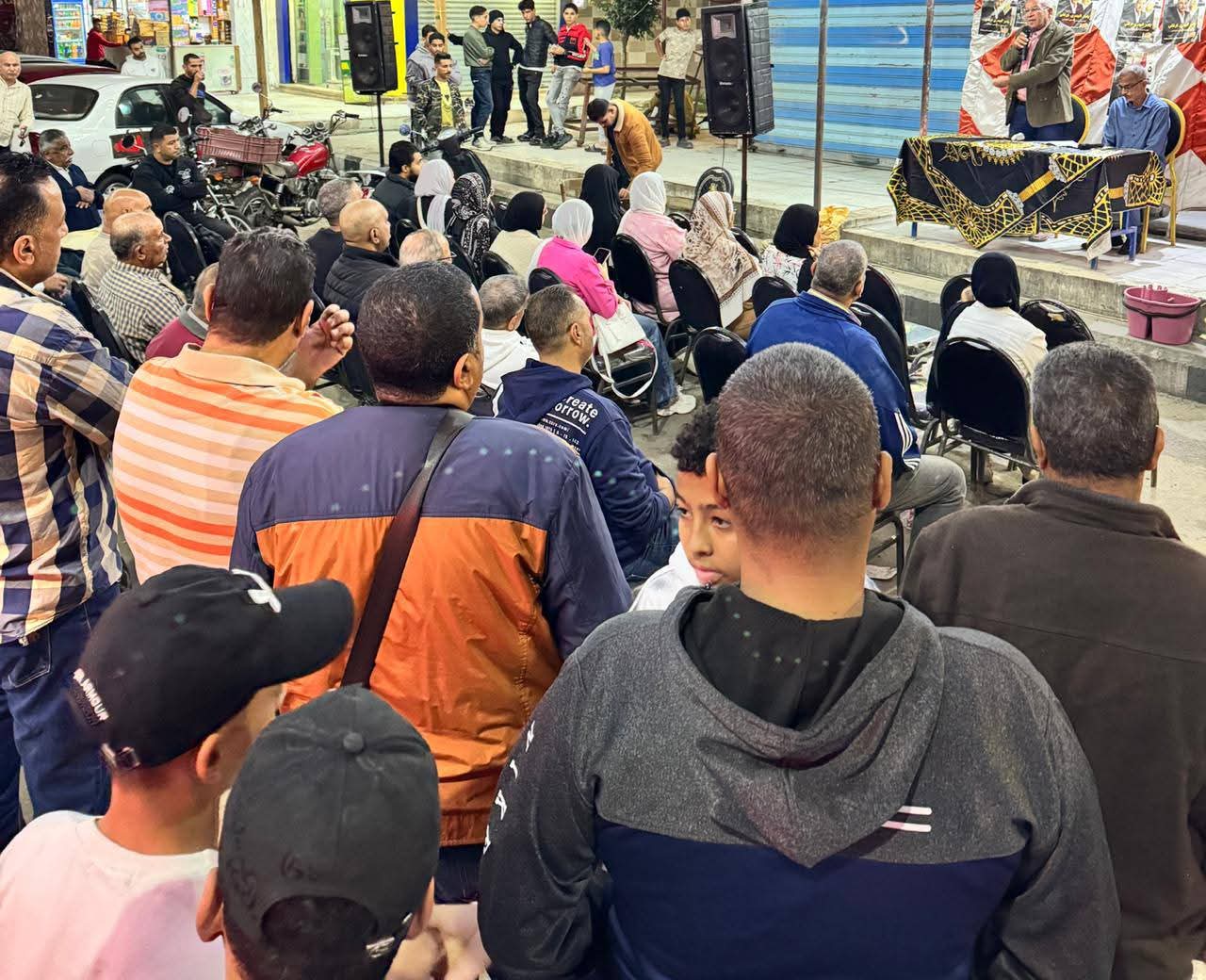 “من داخل فعاليات المؤتمر… تفاعل كبير بمنطقة بنك الإسكان – شباب الخريجين دعمًا للمرشح ياسر البدري فرغلي”