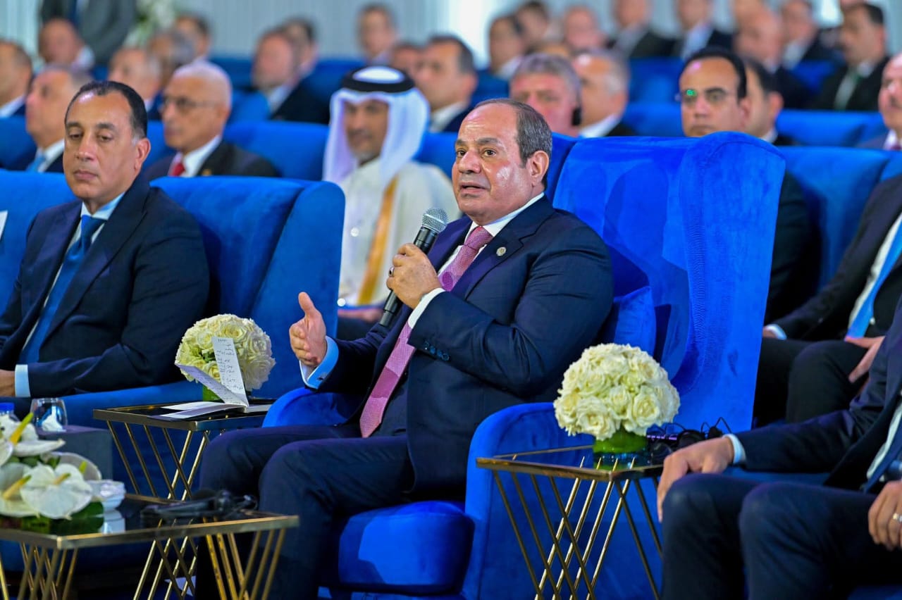 الرئيس السيسي يفتتح  عدد من المحطات البحرية بالمنطقة الاقتصادية لقناة السويس بميناء شرق بورسعيد