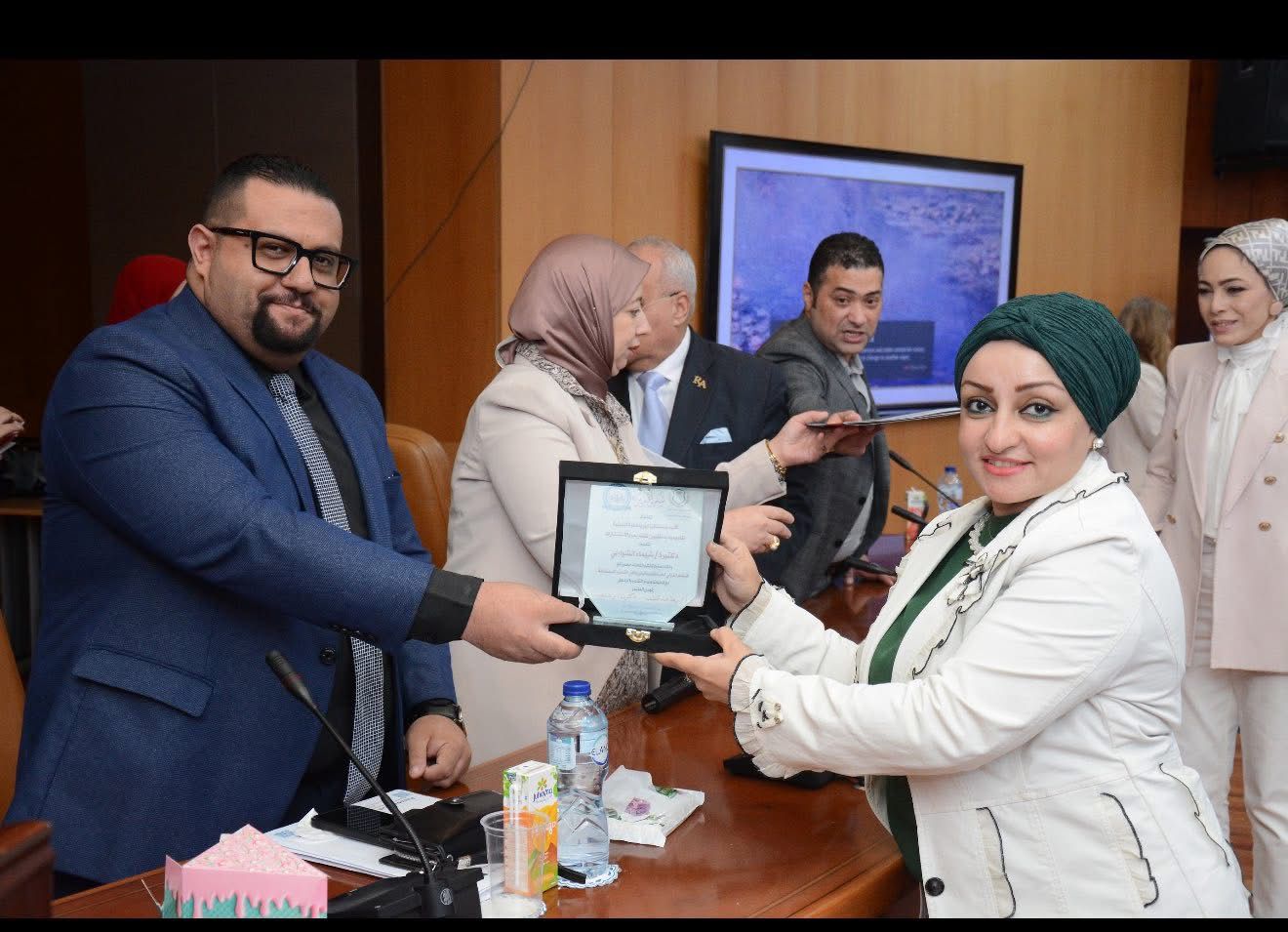 تكريم الزميلة شيماء الشواربي بالمؤتمر الدولي للمرأة العربية ودورها في التنمية المستدامة