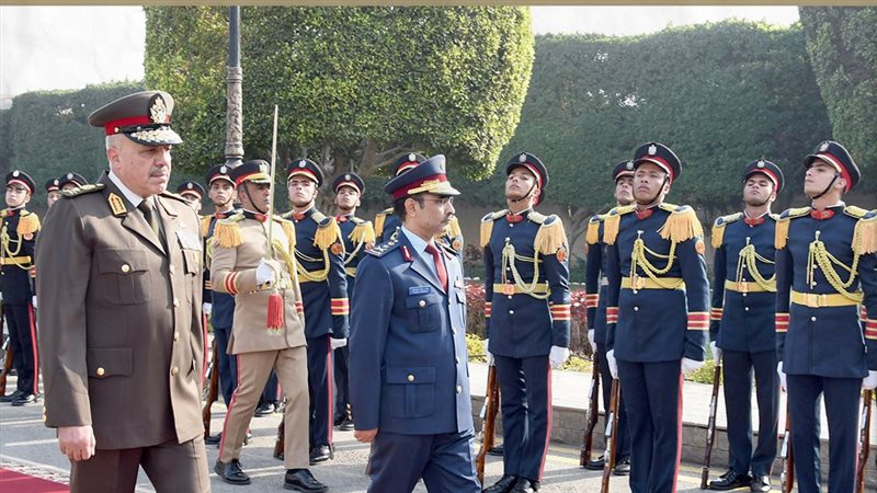 رئيس أركان حرب القوات المسلحة يستقبل نظيره القطرى فى زيارة رسمية