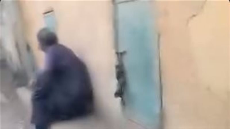 جثث الميتين بتتسرق ..سرقة جثامين حديثة الدفن بالخصوص وسيدة تصرخ: أمي سرقوها