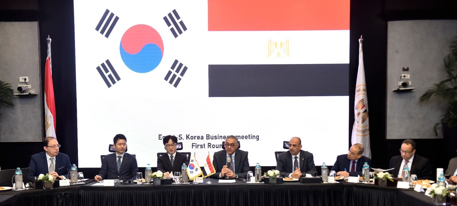 انطلاق الاجتماع الأول للجنة المصرية الكورية لبحث تحديات الاستثمار وتعزيز التعاون الاقتصادي