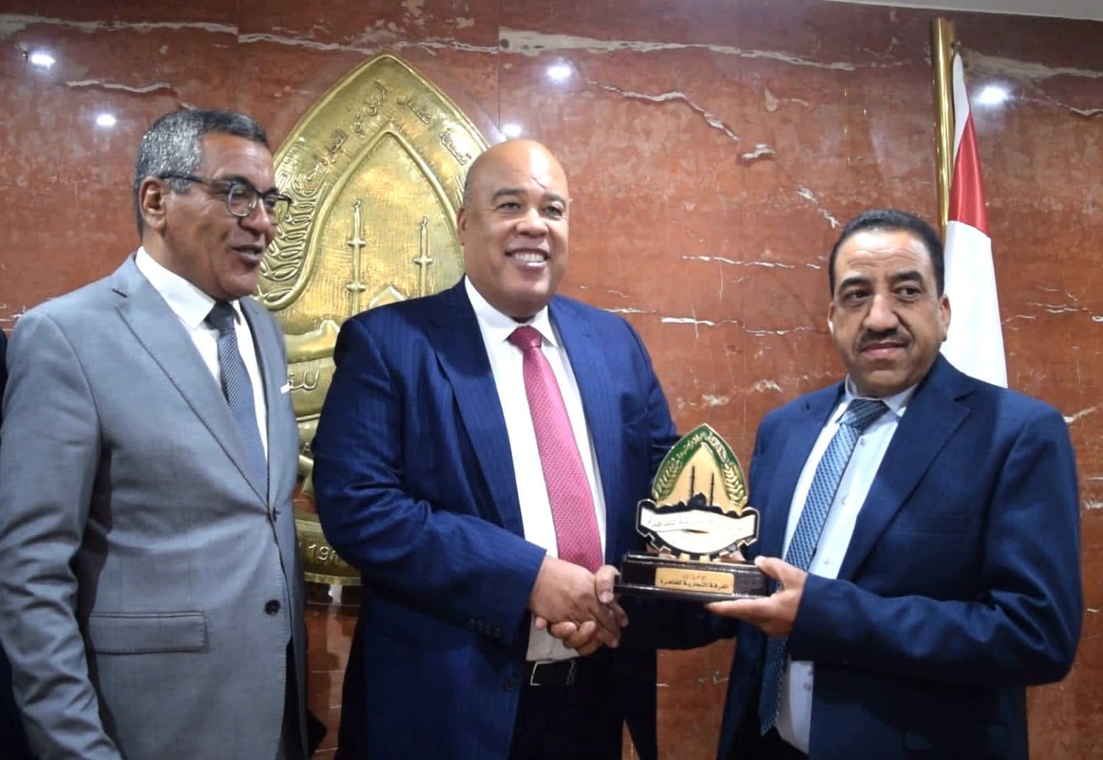 غرفة القاهرة وغرفة كلميم واد نون المغربية تطلقان آفاقًا جديدة للتعاون التجاري والصناعي