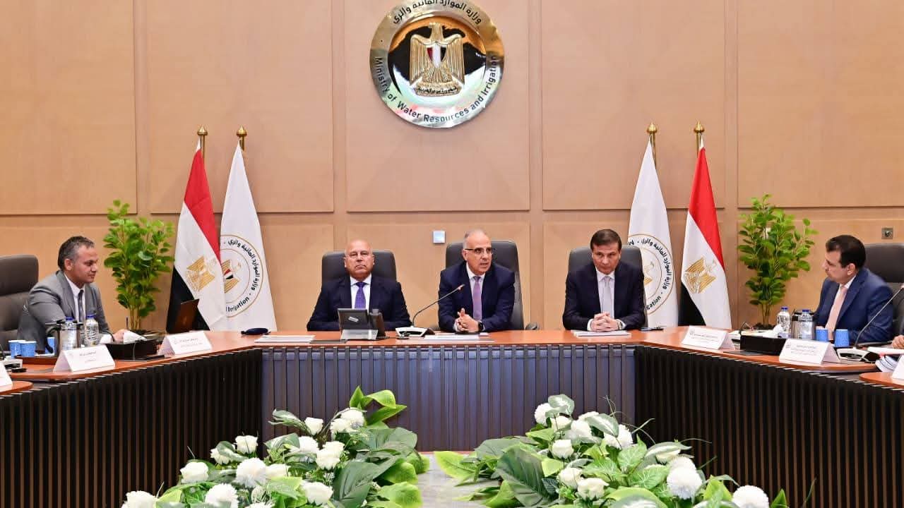 تنسيق "رباعي" بين النقل والصناعة والري والزراعة لحماية الموارد المائية وتأمين البنية التحتية للدولة