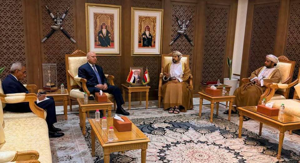خلال المشاركة بمنتدى الأعمال المصري العماني.. وزير الصناعة يلتقي بنظيره العمانى لبحث التعاون بينهما