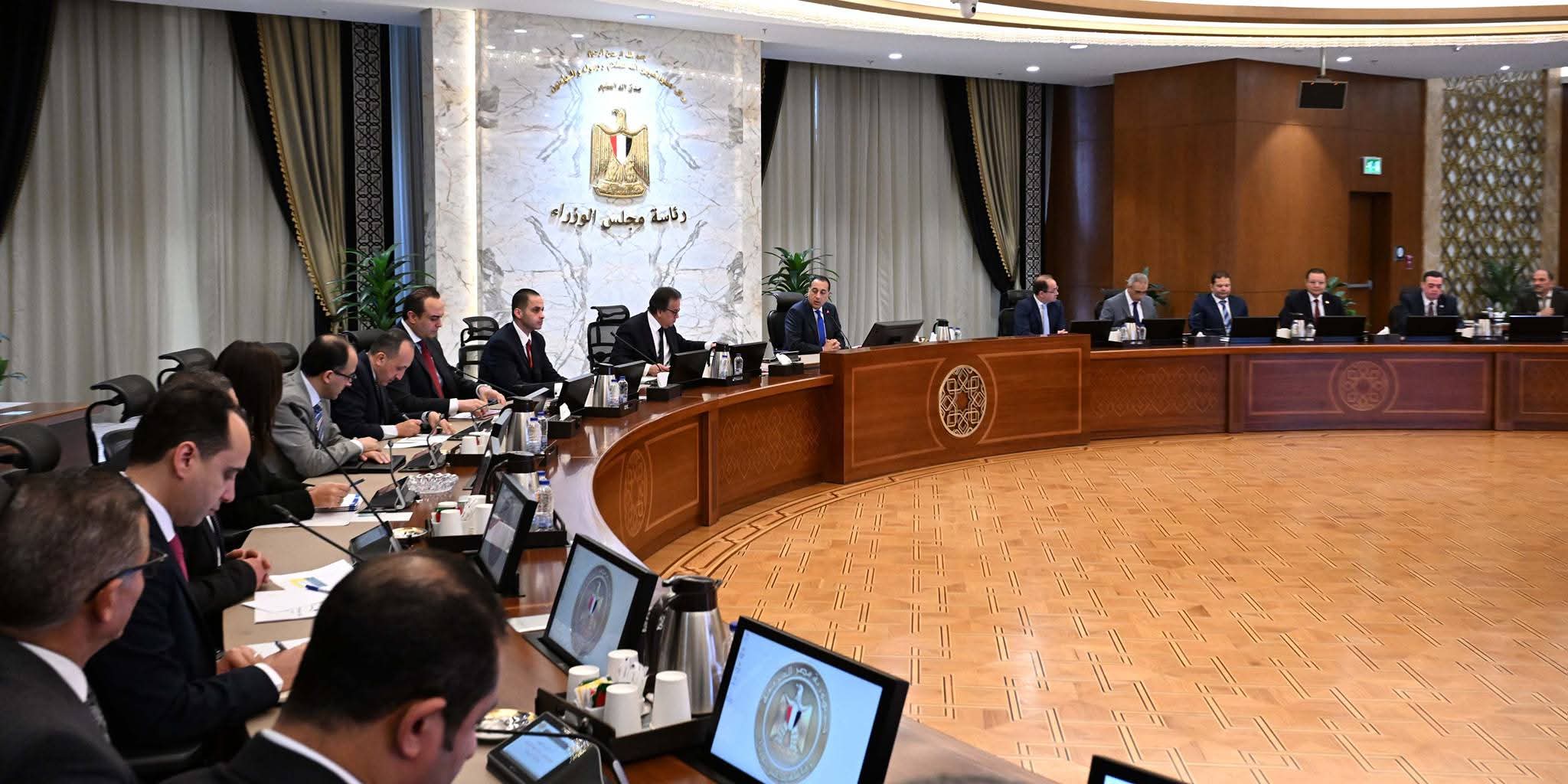 رئيس الوزراء يتابع الموقف التنفيذي لتطبيق المرحلة الثانية من منظومة التأمين الصحي الشامل