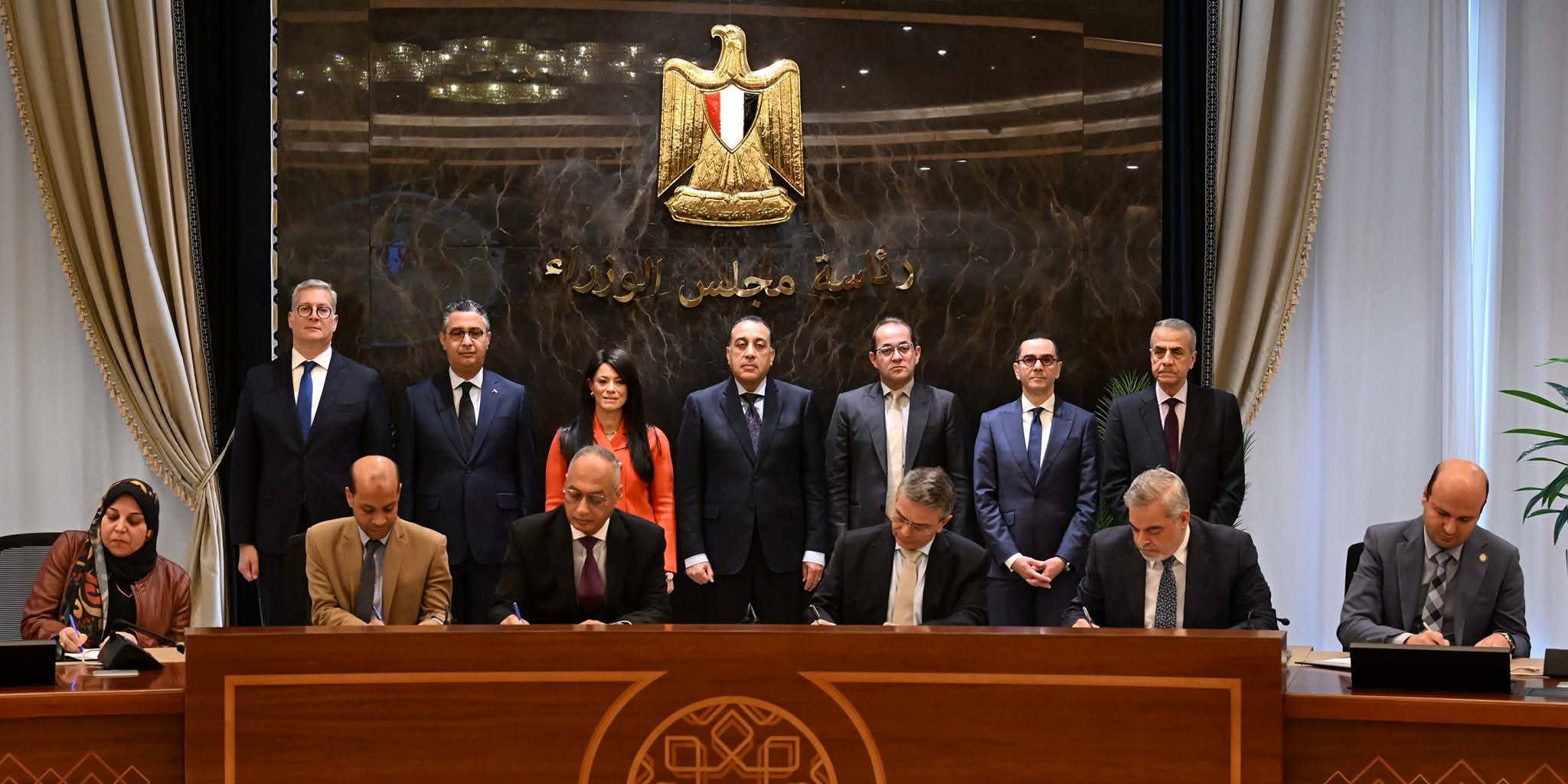 رئيس الوزراء يشهد توقيع بُروتوكولي تعاون بشأن تدقيق وتوحيد أرقام الصادرات والواردات المصرية بين الجهات الوطنية مُصدرة البيانات