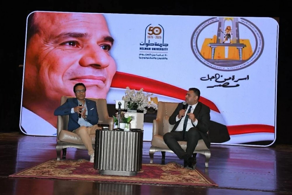 جامعة حلوان توضح حقيقة تعيين الفنان سامح حسين أستاذا بالجامعة