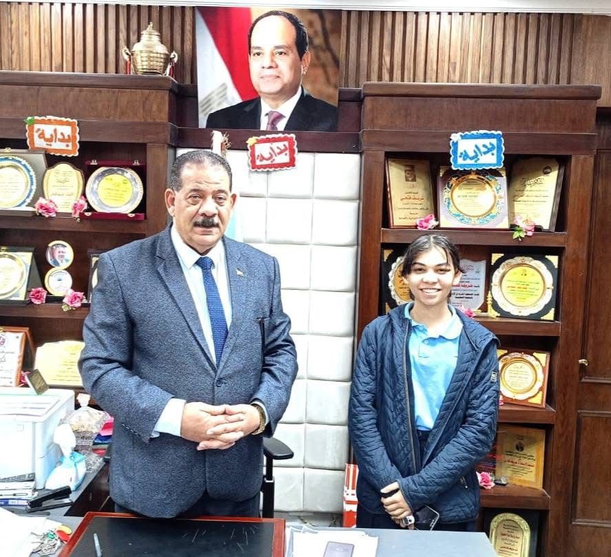 مدير المنتزه ثانِ التعليمية يلتقي أمين اتحاد طالبات الطحاوي لبحث تطوير العمل الطلابى