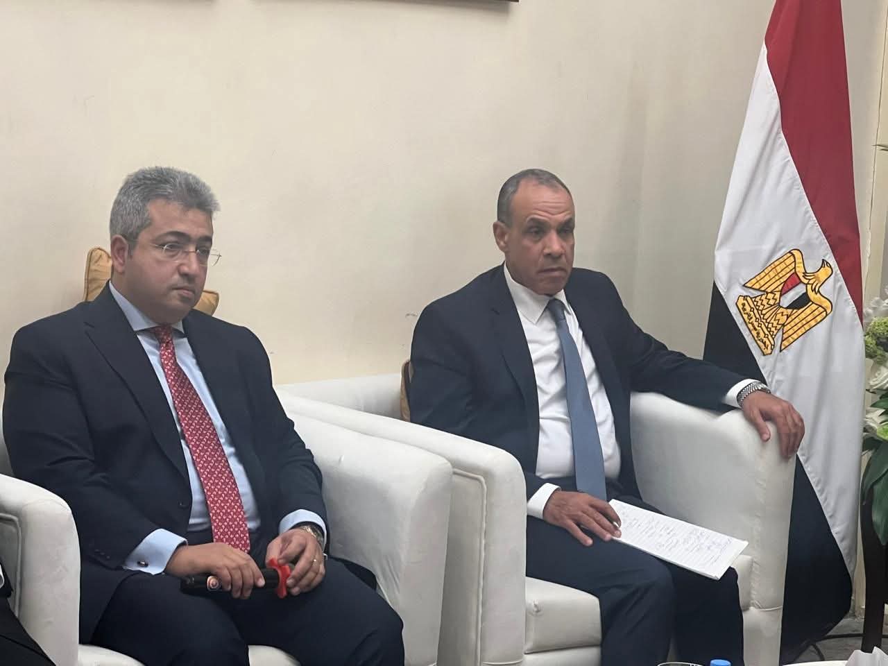 وزير الخارجية يلتقي الجالية المصرية في قطر