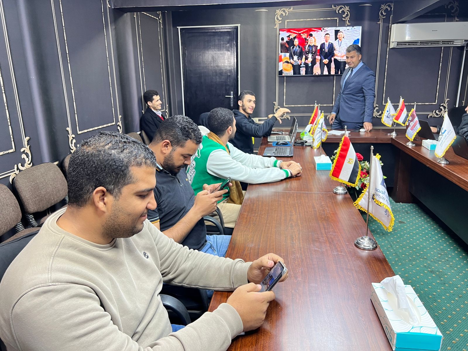 مجلس الشباب المصري يصدر تقريره عن اليوم الأول للتصويت في الدوائر المعادة ويثمن استجابة الهيئة الوطنية للانتخابات