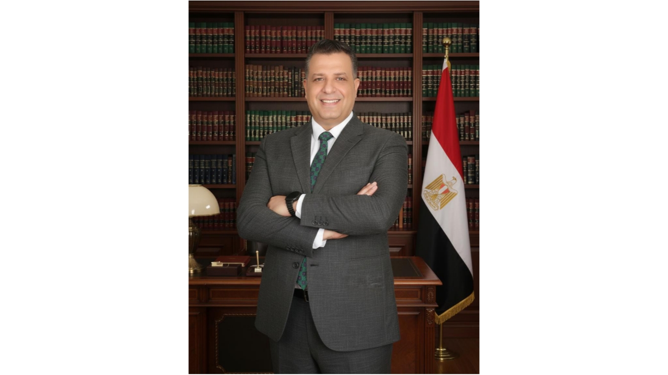 هل يتوقف استغلال العمل الأهلي في السياسة؟