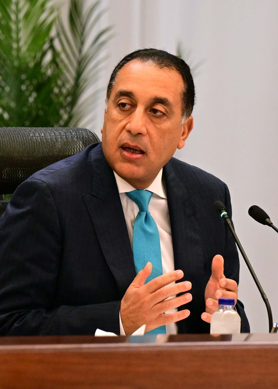 مدبولي: جار تنفيذ تكليفات فخامة الرئيس بشأن العمالة غير المنتظمة والمهن الحرة والعاملين بالخارج وحصولهم على الحماية الاجتماعية والرعاية الصحية