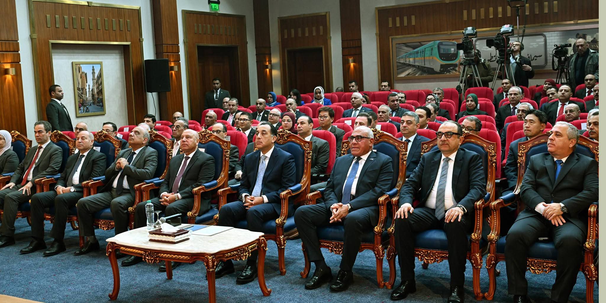 خلال زيارة مدبولي مصنع «سيماف».. العربية للتصنيع تؤكد إنجاز طفرة شاملة في تحديث وتطوير صناعة عربات السكك الحديدية وفق أحدث المعايير العالمية