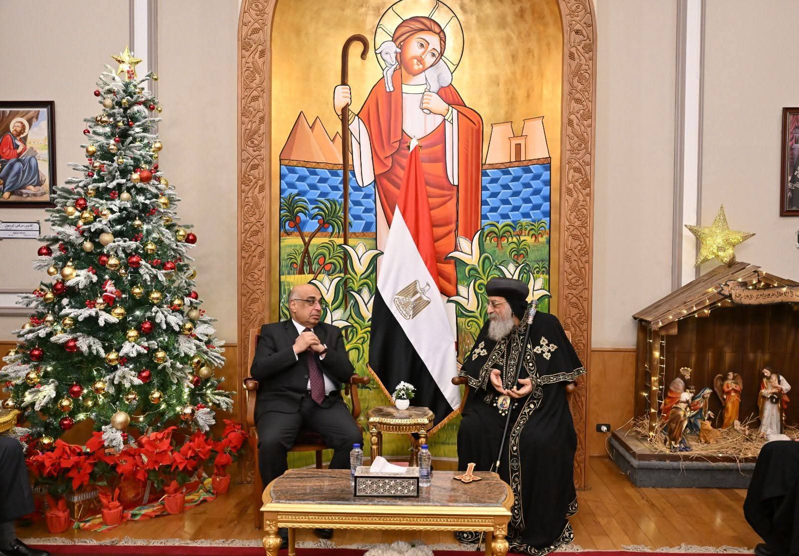 وزير العدل يزور الكاتدرائية المرقسية لتهنئة البابا تواضروس بعيد الميلاد المجيد