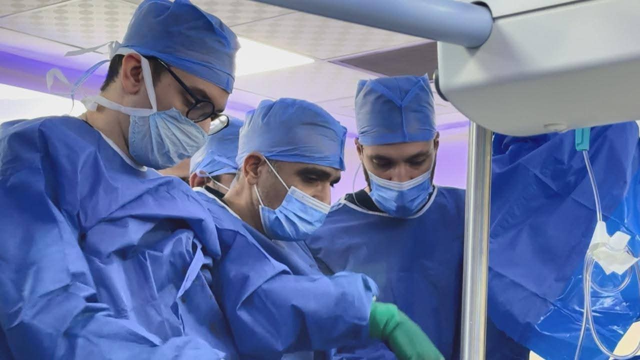 لاول مره بأسوان  نجاح ست تدخلات قلبية فائقة للدقه دون تدخل جراحى