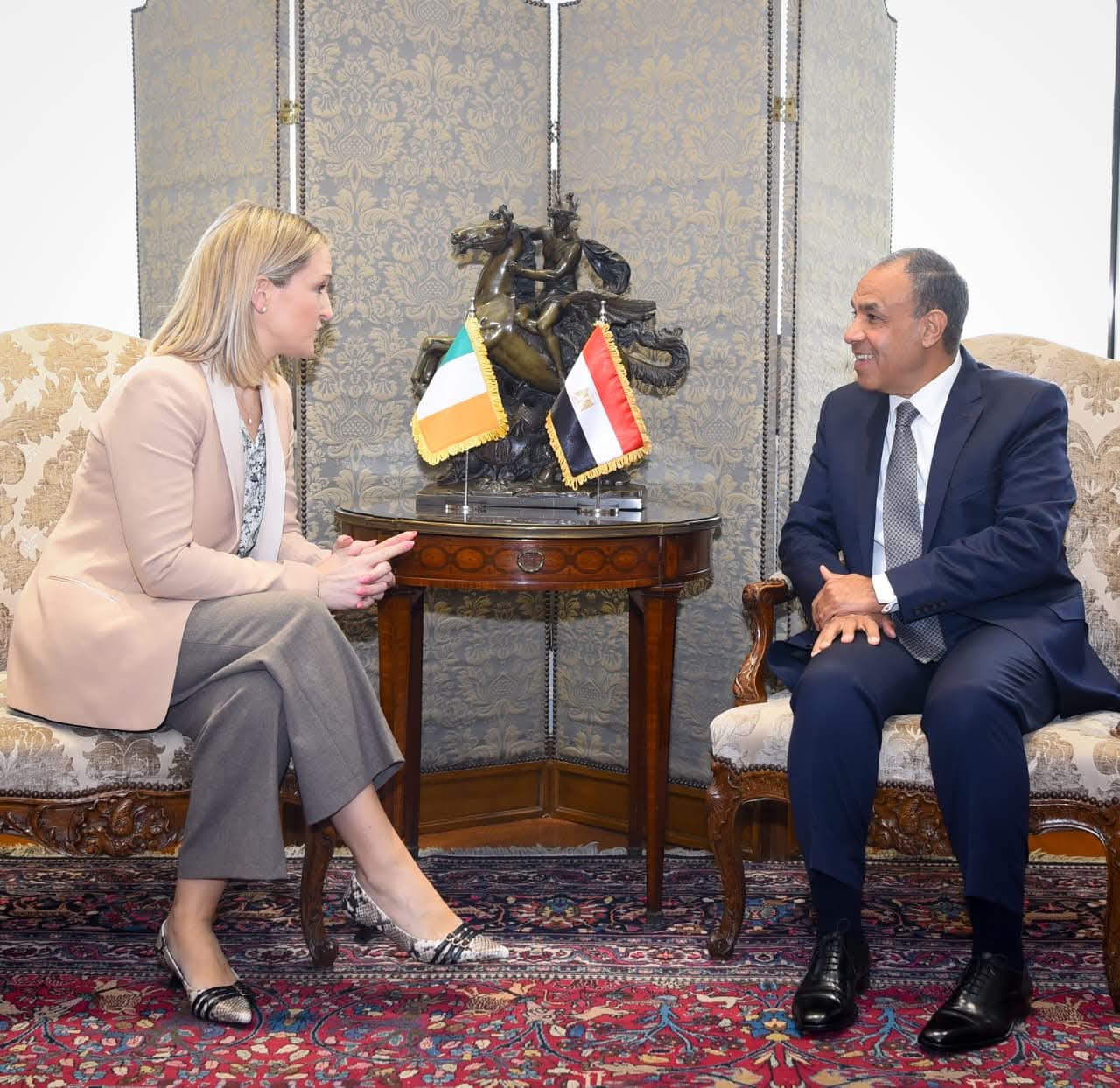 مشاورات سياسية بين مصر وإيرلندا لدعم العلاقات الثنائية والتشاور حول التطورات الإقليمية 