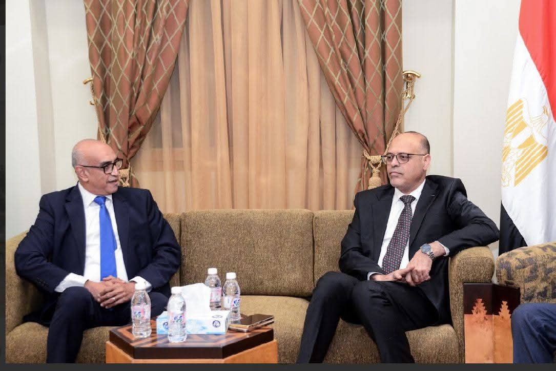 وزير العمل يعقد لقاءً مع ممثلي الجالية المصرية والمستثمرين بمقر القنصلية المصرية في جدة