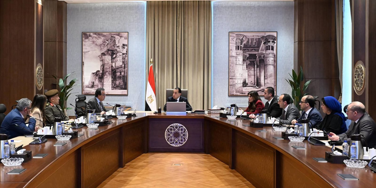 رئيس الوزراء: توجيهات من فخامة الرئيس ببدء تنفيذ "مدينة العاصمة الطبية للمستشفيات والمعاهد التعليمية للبحوث والتدريب"
