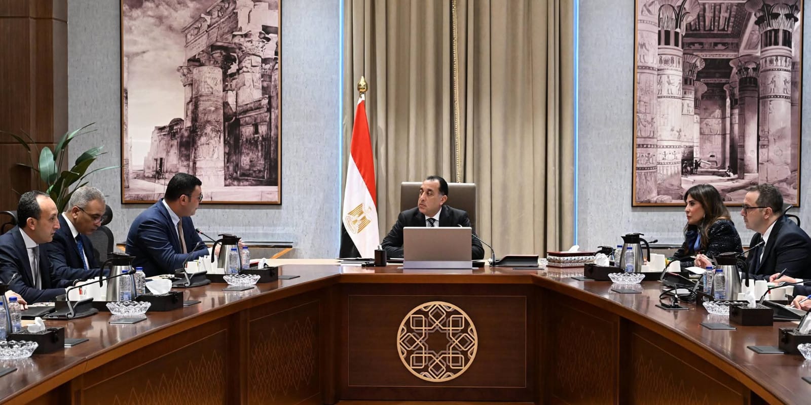 رئيس الوزراء يطلع على مستجدات مشروع "علم الروم" ومنطقة الأعمال المركزية وأبراج وداون تاون العلمين الجديدة