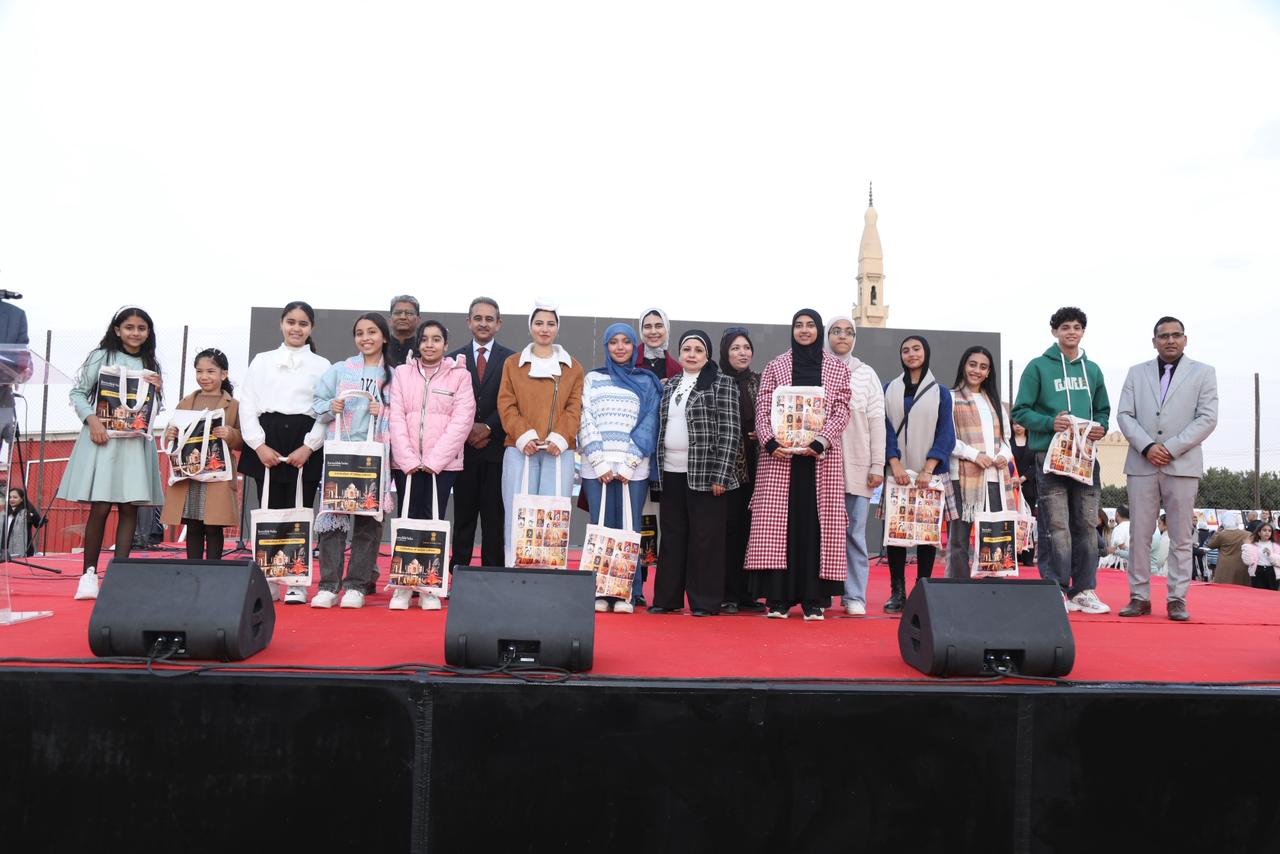 حفل توزيع الجوائز للفائزين في الدورة التاسعة والعشرين من مسابقة الرسم "لمحات من الهند"