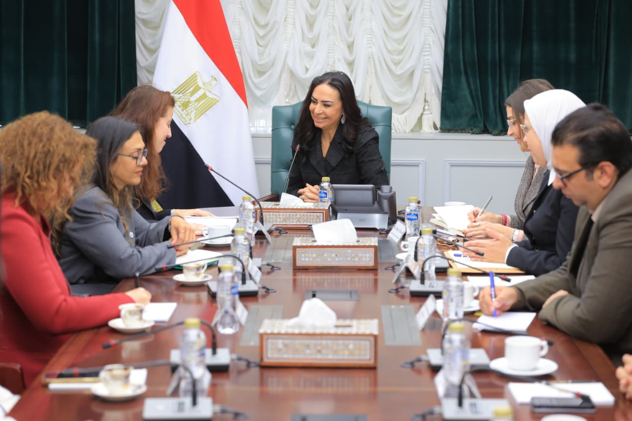 وزيرة التضامن الاجتماعي تلتقي رئيسة بعثة اللجنة الدولية للصليب الأحمر بالقاهرة