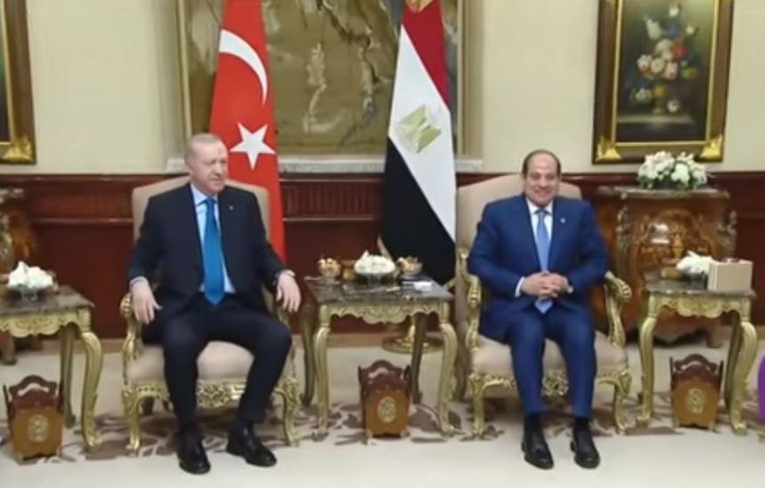 السيسي وأردوغان يفتتحان مباحثات رسمية وقمة الأعمال المصرية-التركية بالقاهرة