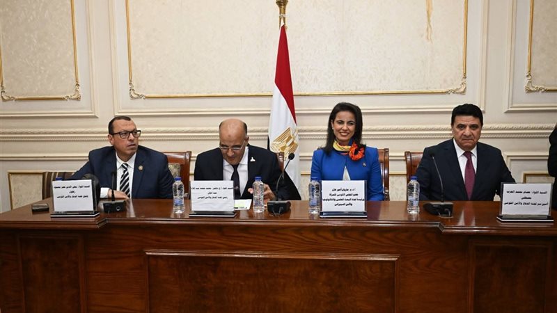 المجلس القومي للمرأة يشارك في اجتماع لجنة الدفاع والأمن القومي بمجلس الشيوخ
