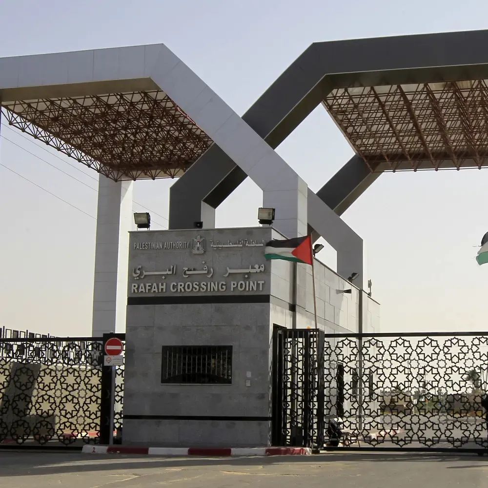 وصول الدفعة الأولى من الفلسطينيين العائدين من مصر إلى قطاع غزة