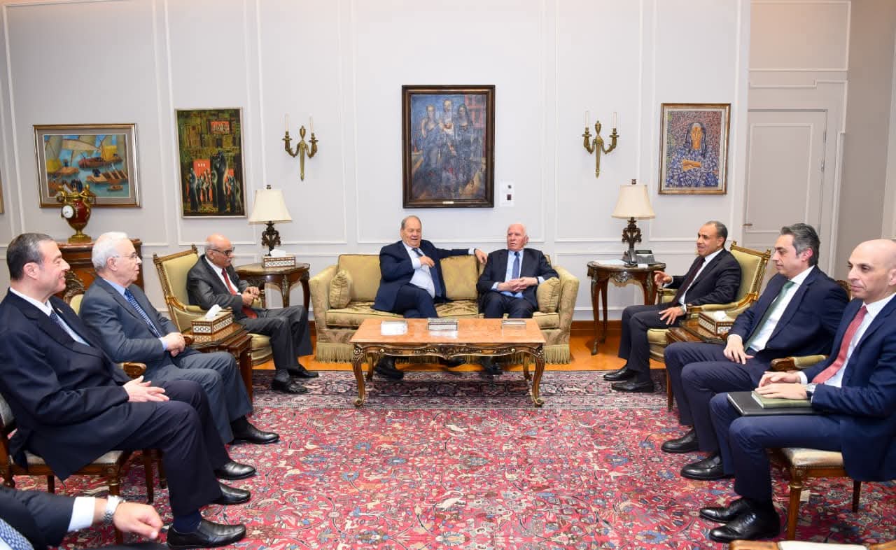 وزير الخارجية يؤكد دعم مصر الكامل للحقوق الفلسطينية خلال لقائه رئيس المجلس الوطني وأمين سر «التحرير»