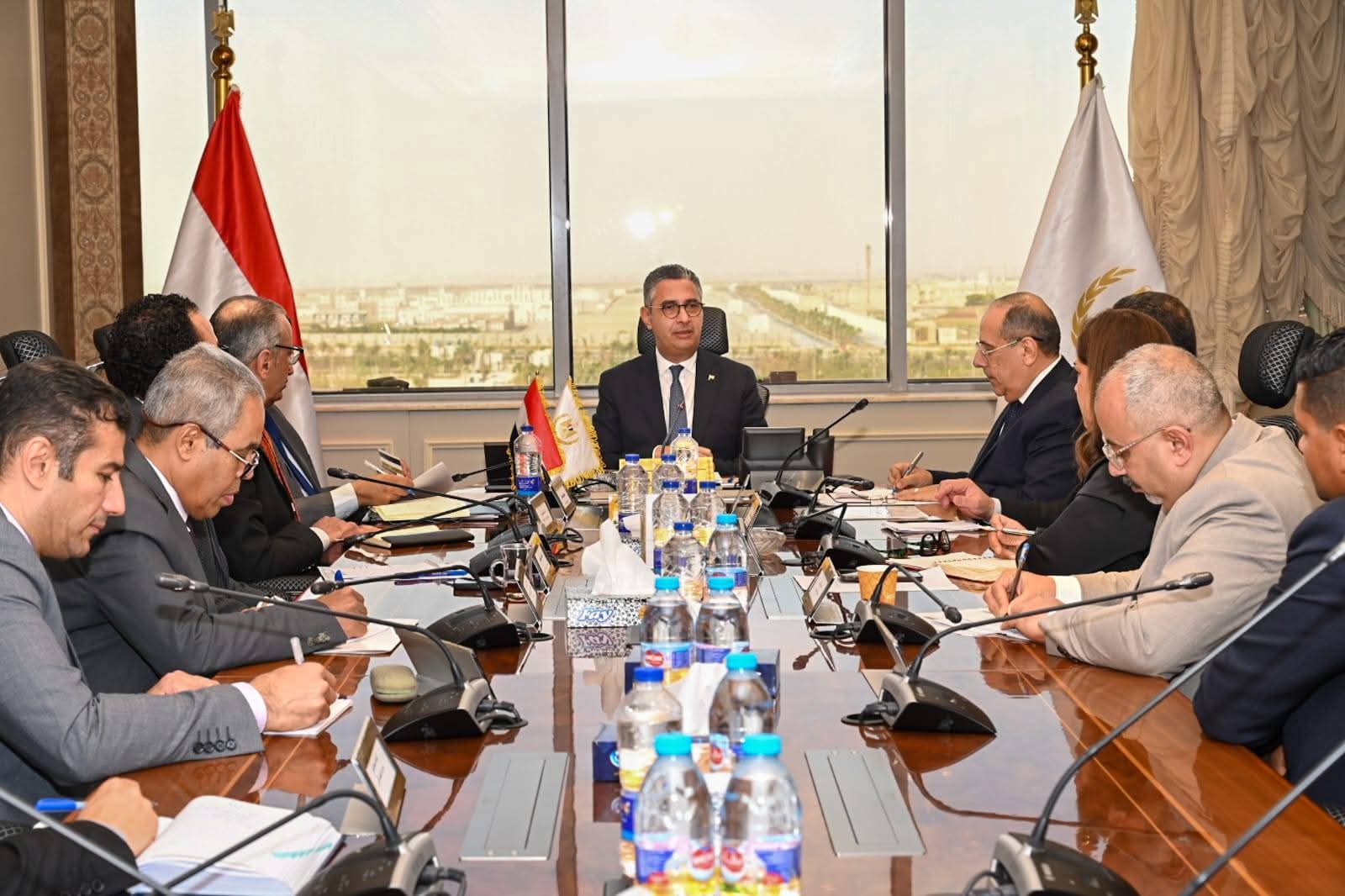 وزير التموين يوجه ببدء صرف المنحة الإضافية على البطاقات التموينية للأسر الأولى بالرعاية اعتبارًا من غدًا الثلاثاء 17 فبراير ولمدة شهرين