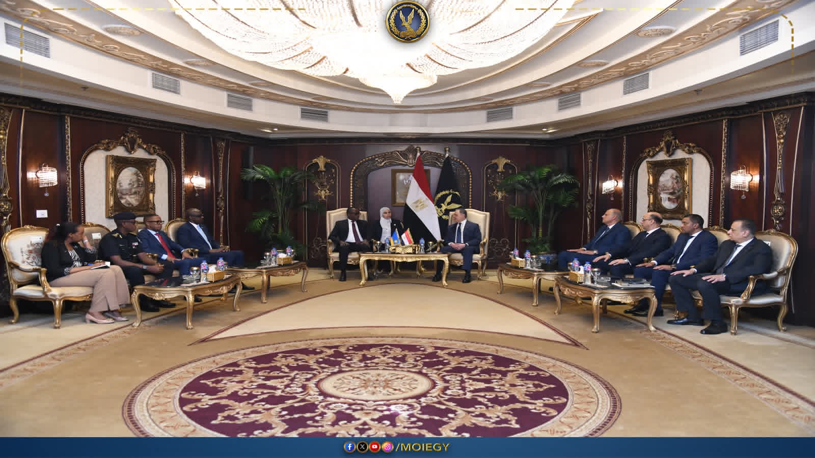 🤝 تعزيز التعاون الأمني بين مصر ورواندا: وزير الداخلية يستقبل نظيره الرواندي